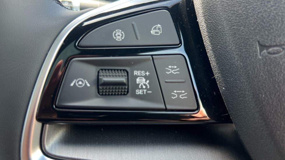 BYD Seal U 1.5 DM-i Boost 5dr Auto Estate - Image 35