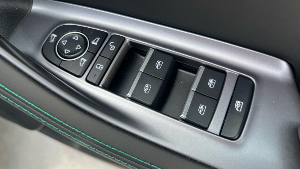 BYD Seal U 1.5 DM-i Boost 5dr Auto Estate - Image 41