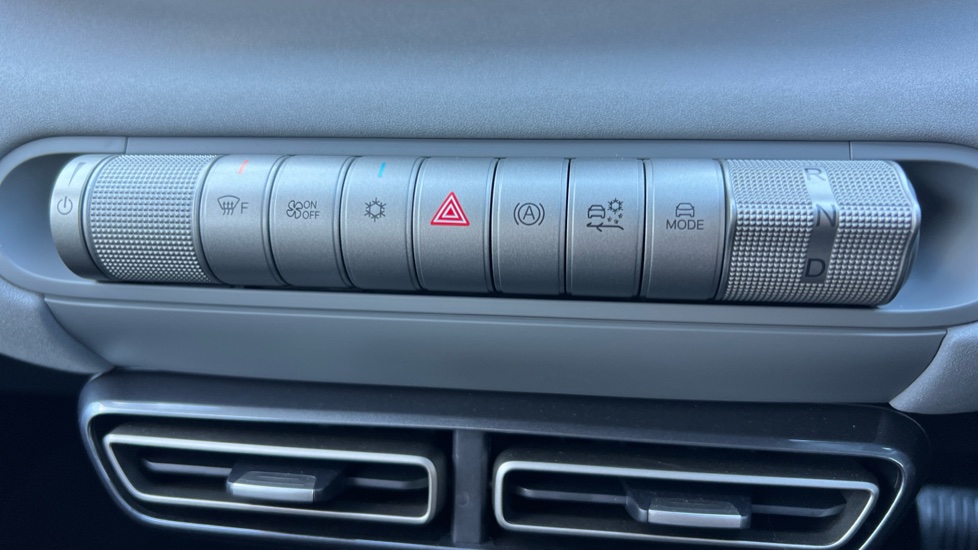 BYD Dolphin Surf 65kW Boost 43kWh 5dr Auto Electric Hatchback - Image 26