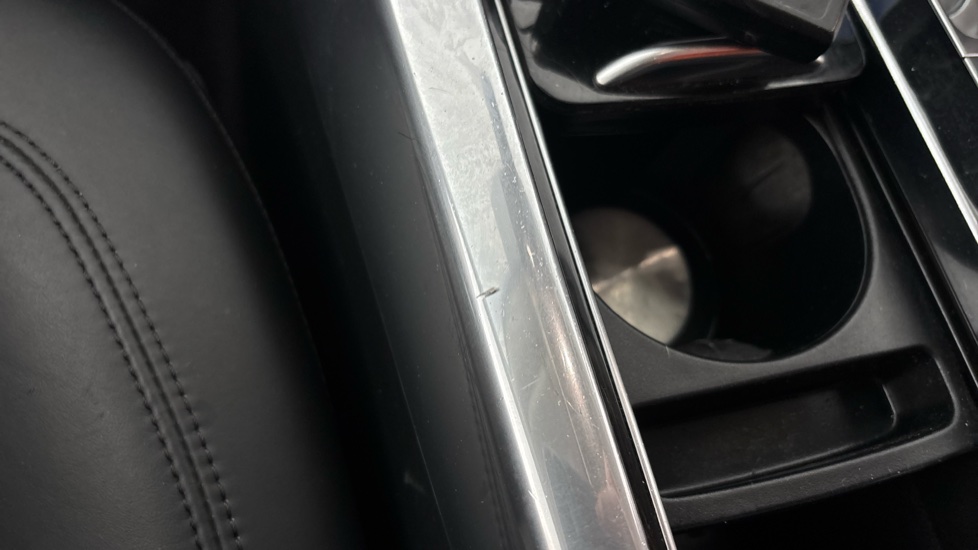 LAND ROVER RANGE ROVER SPORT Scratches