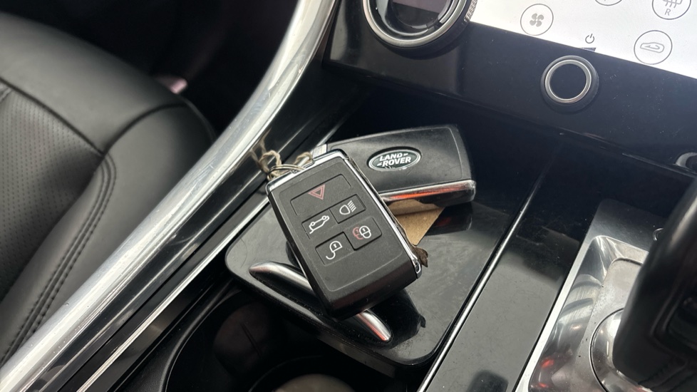 LAND ROVER RANGE ROVER SPORT 2 keys available