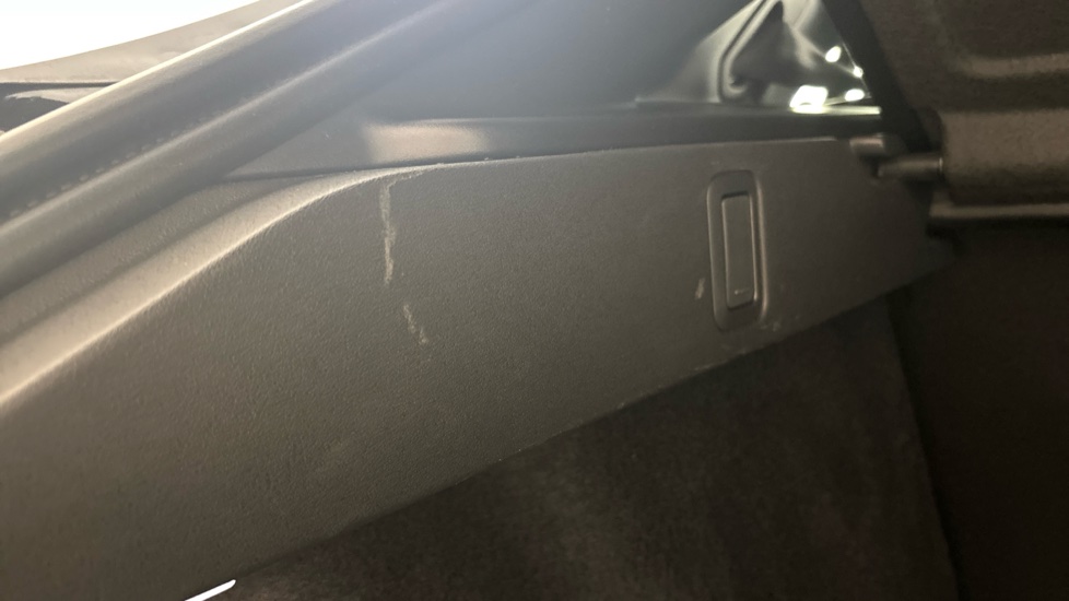 JAGUAR I-PACE Scuff