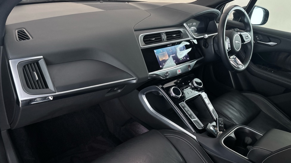 JAGUAR I-PACE Image 10