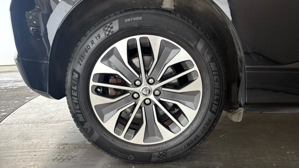 JAGUAR I-PACE Image 19