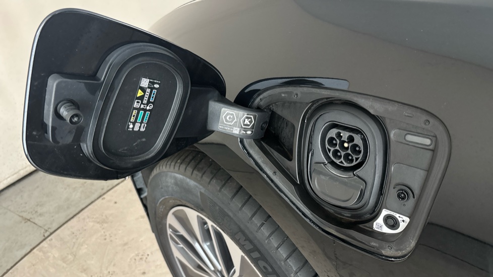 JAGUAR I-PACE Image 21