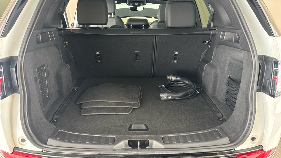 LAND ROVER DISCOVERY SPORT Image 15