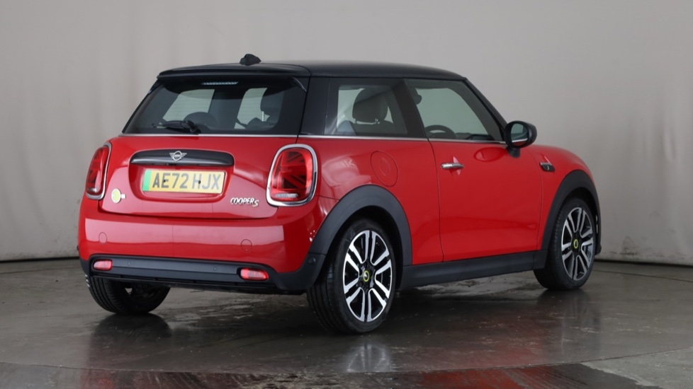 MINI HATCHBACK Image 5
