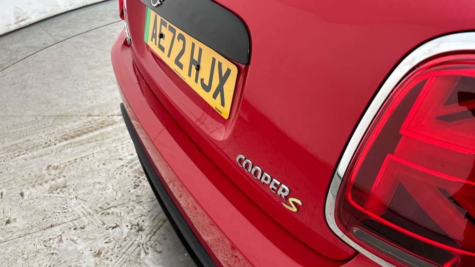 MINI HATCHBACK chips