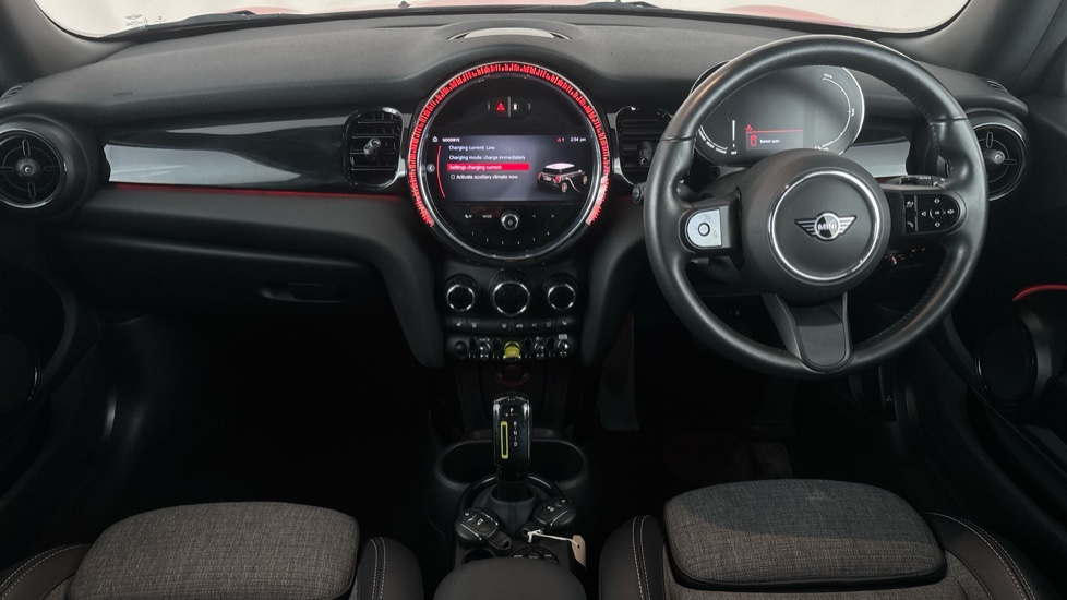 MINI HATCHBACK Image 11