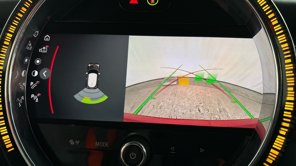 MINI HATCHBACK Reverse camera