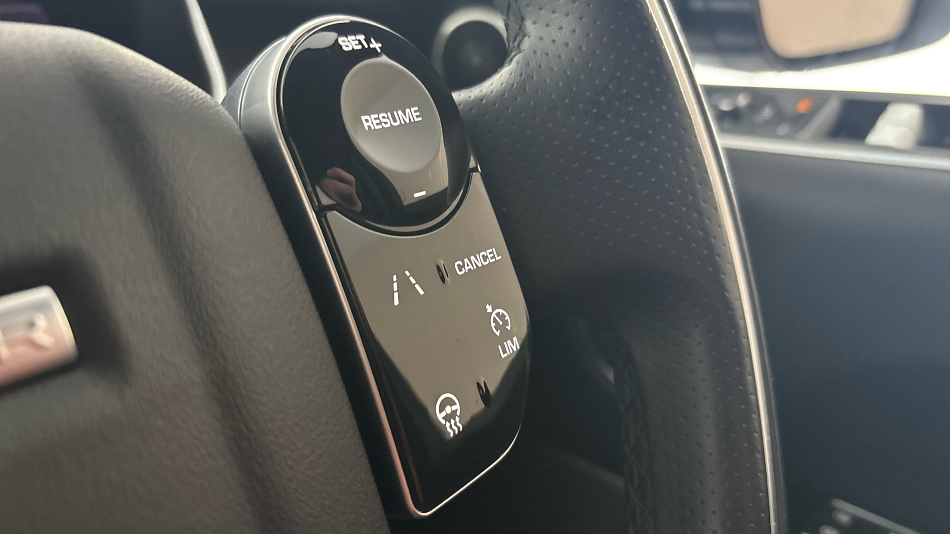 4027791 2.0 P400e HSE Dynamic Black 5dr Auto