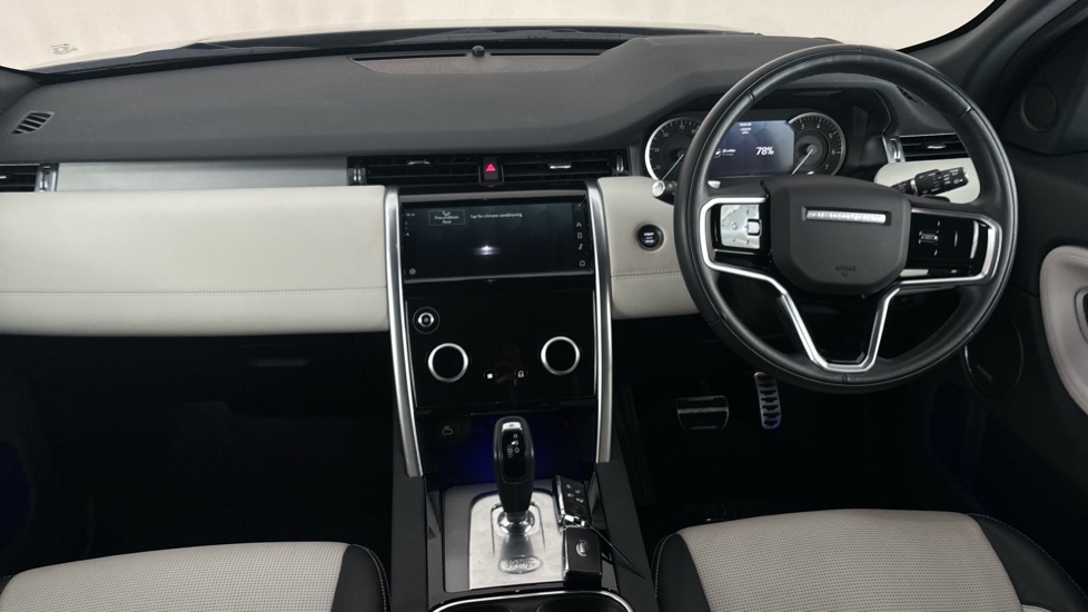 LAND ROVER DISCOVERY SPORT Image 11