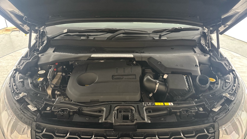 LAND ROVER DISCOVERY SPORT Image 16