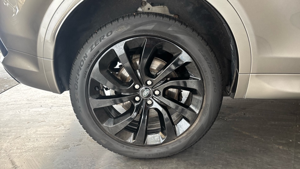 LAND ROVER DISCOVERY SPORT Image 19