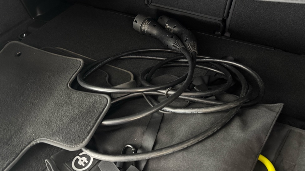 LAND ROVER DISCOVERY SPORT Image 22