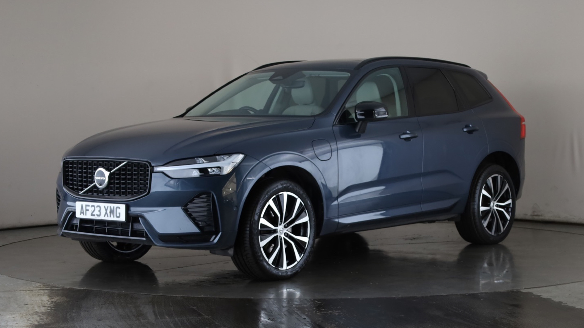 2.0 T8 [455] RC PHEV Ultimate Dark 5dr AWD Gtron