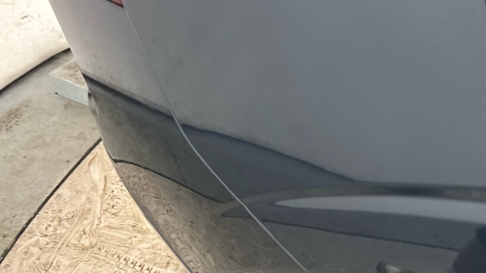 VOLVO XC60 scratches