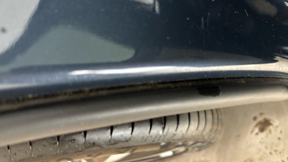 VOLVO XC60 worn