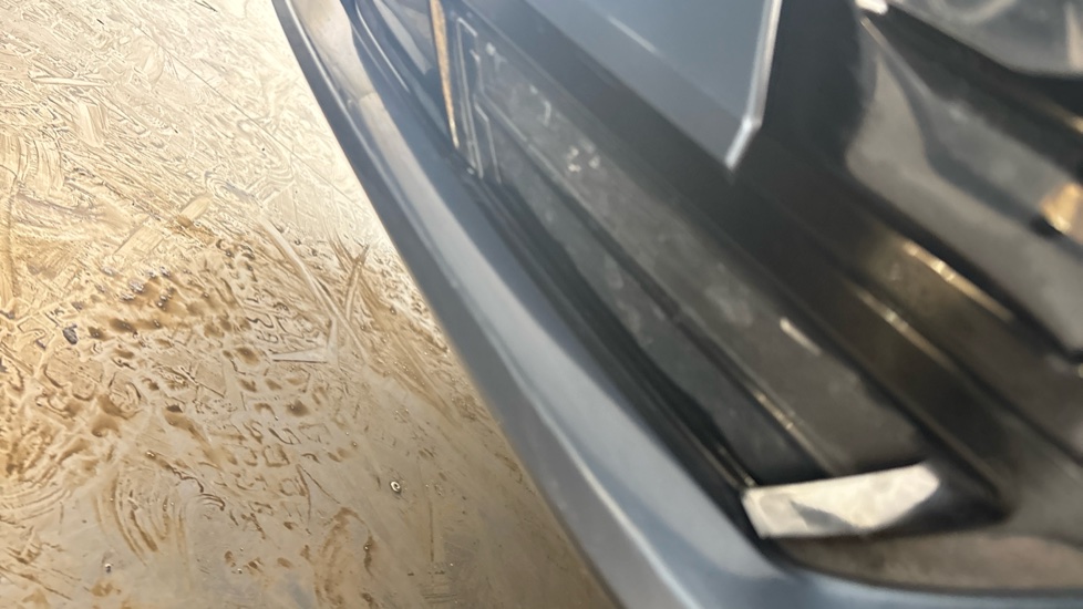 VOLVO XC60 scratches