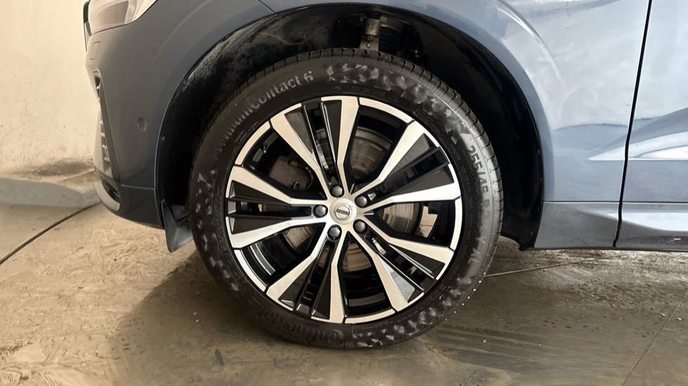 VOLVO XC60 Image 17