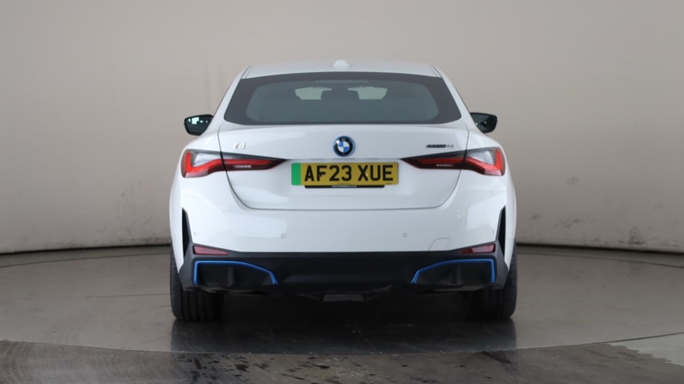 BMW I4 Image 4