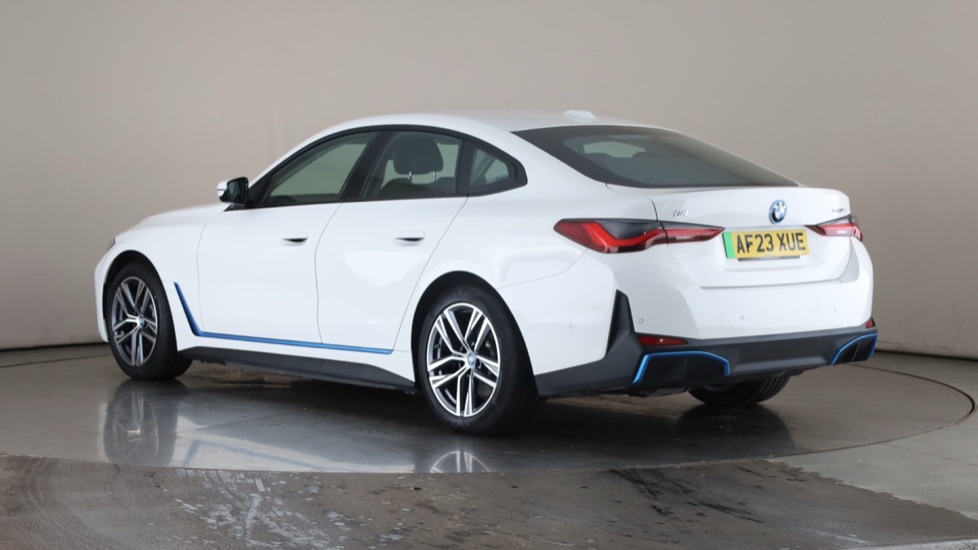 BMW I4 Image 3