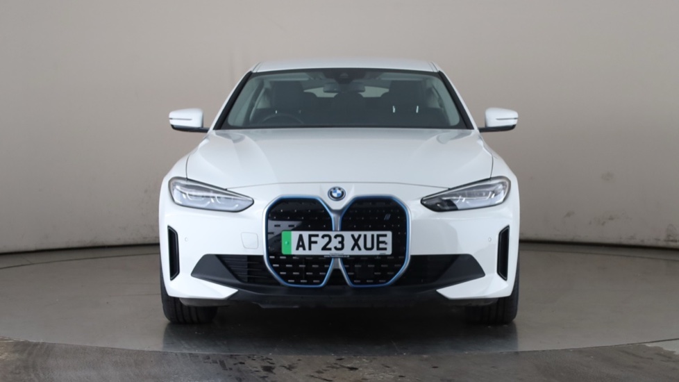 BMW I4 Image 8