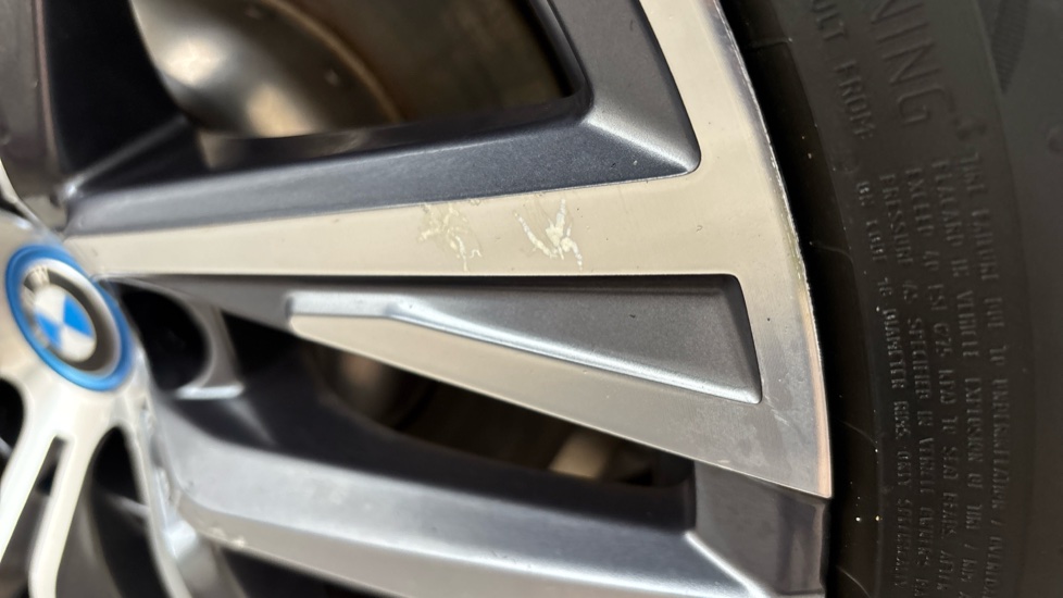 BMW I4 scuff