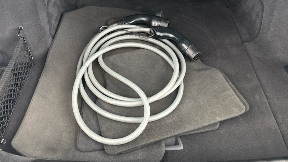 BMW I4 Image 22