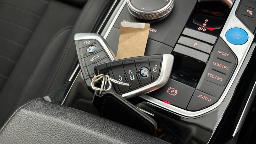 BMW I4 2 keys available