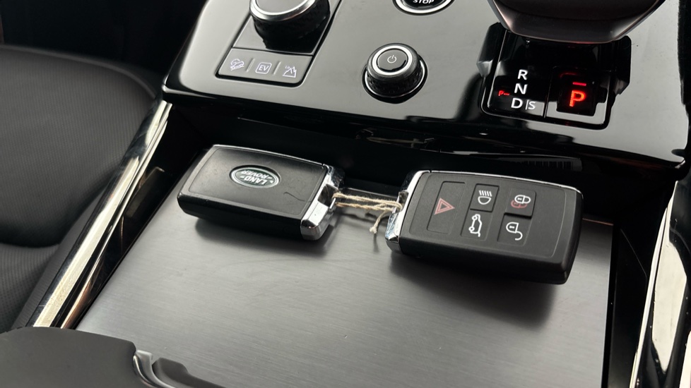 LAND ROVER RANGE ROVER SPORT 2 keys available