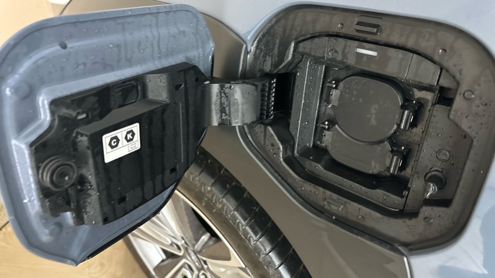 SUBARU SOLTERRA Image 21