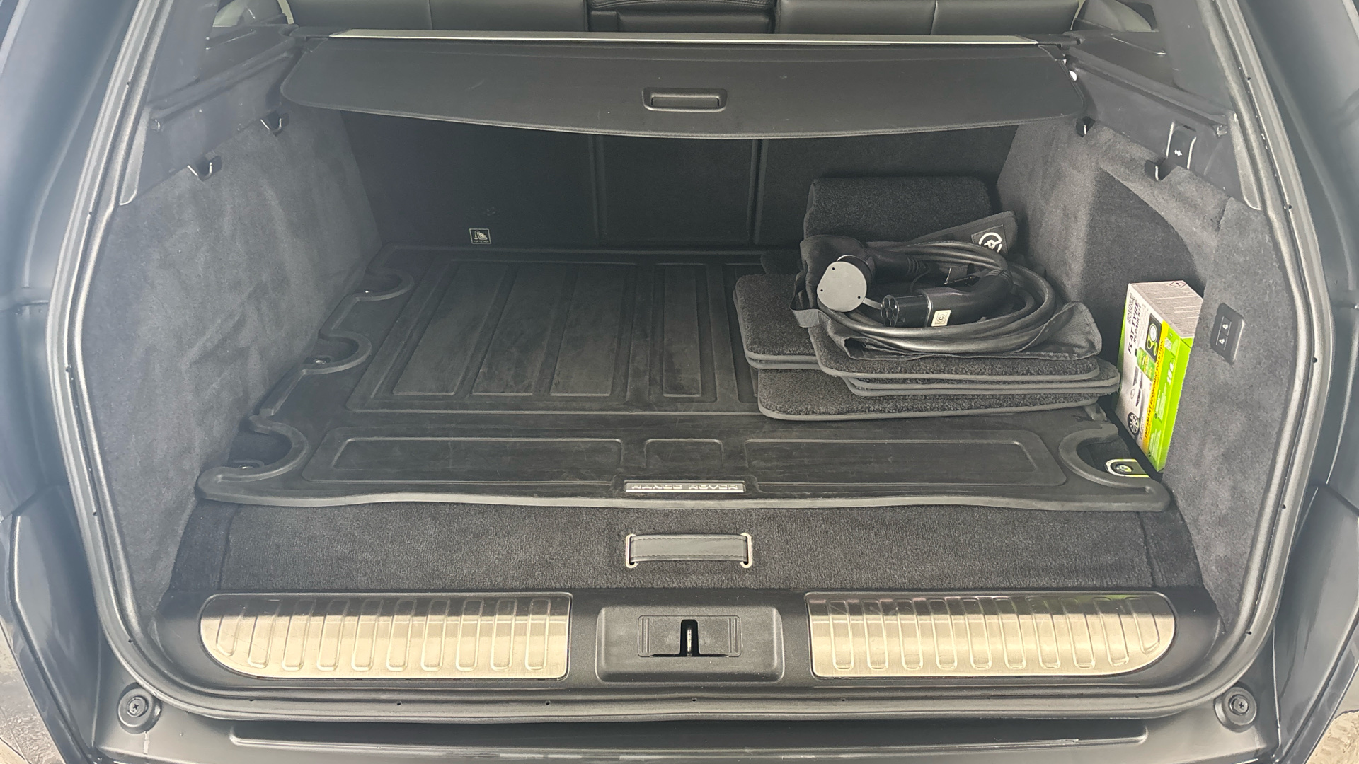 4027597 2.0 P400e Autobiography Dynamic 5dr Auto