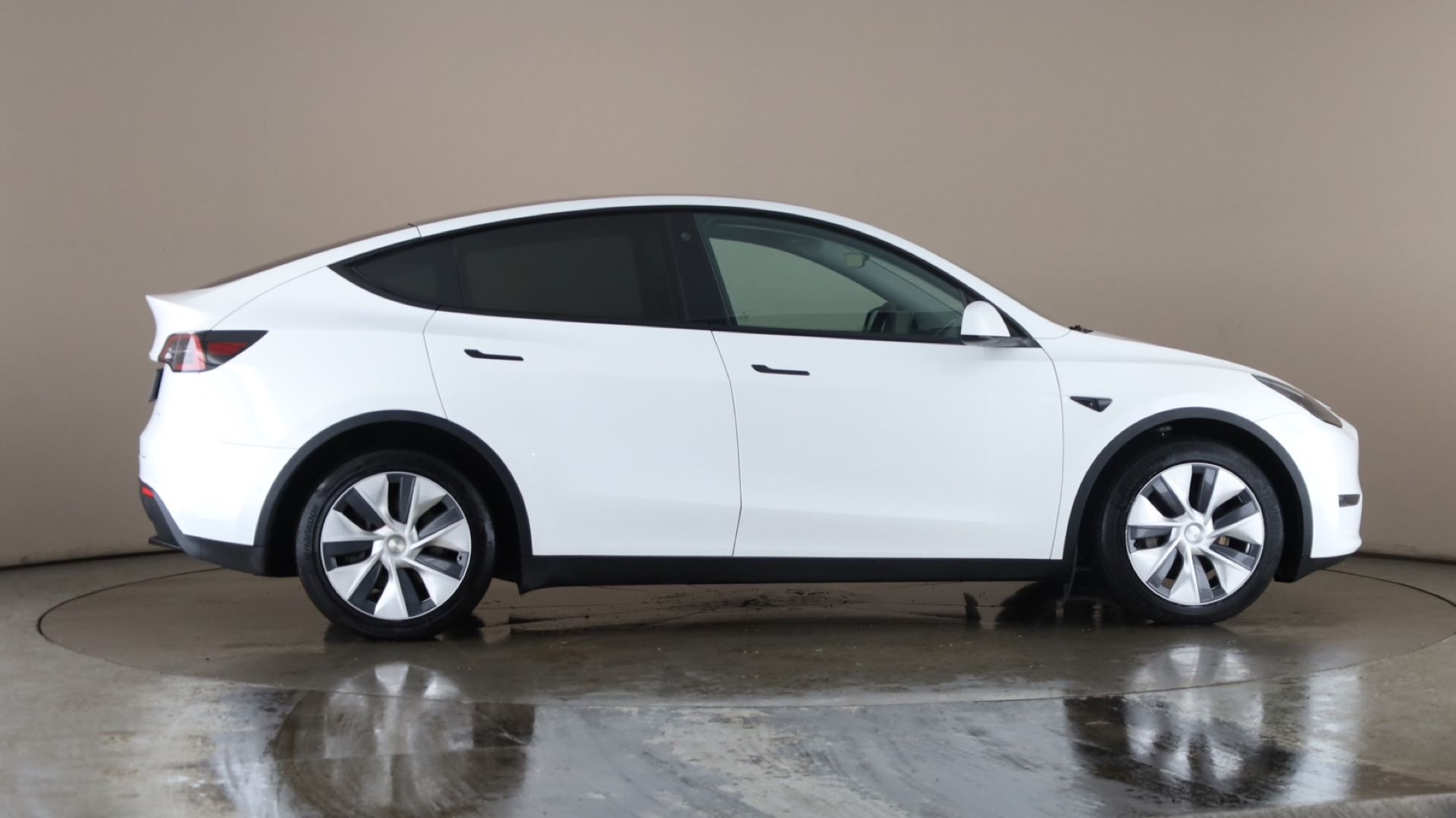 4020668 Long Range AWD 5dr Auto