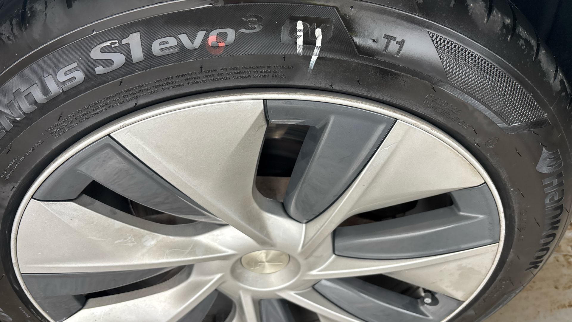 4020668 Long Range AWD 5dr Auto