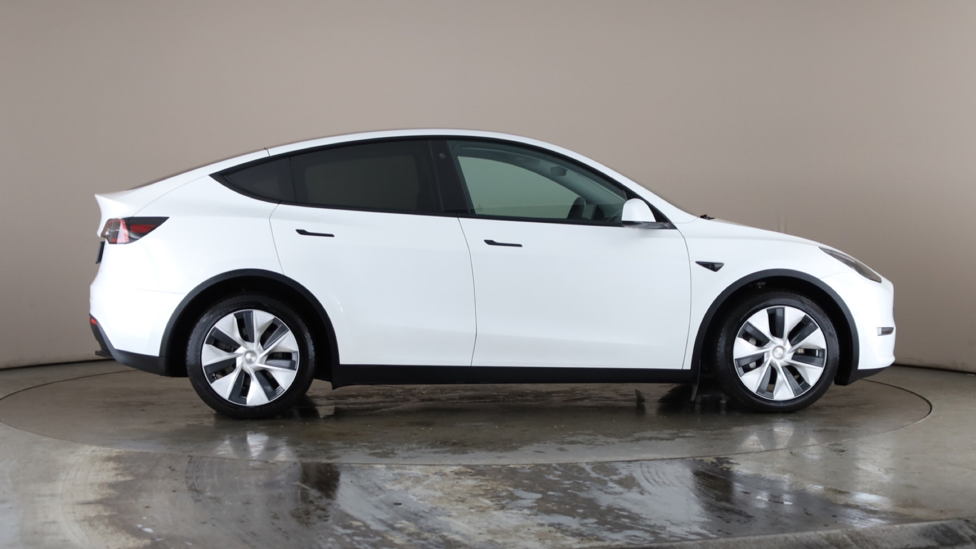 4020641 Long Range AWD 5dr Auto