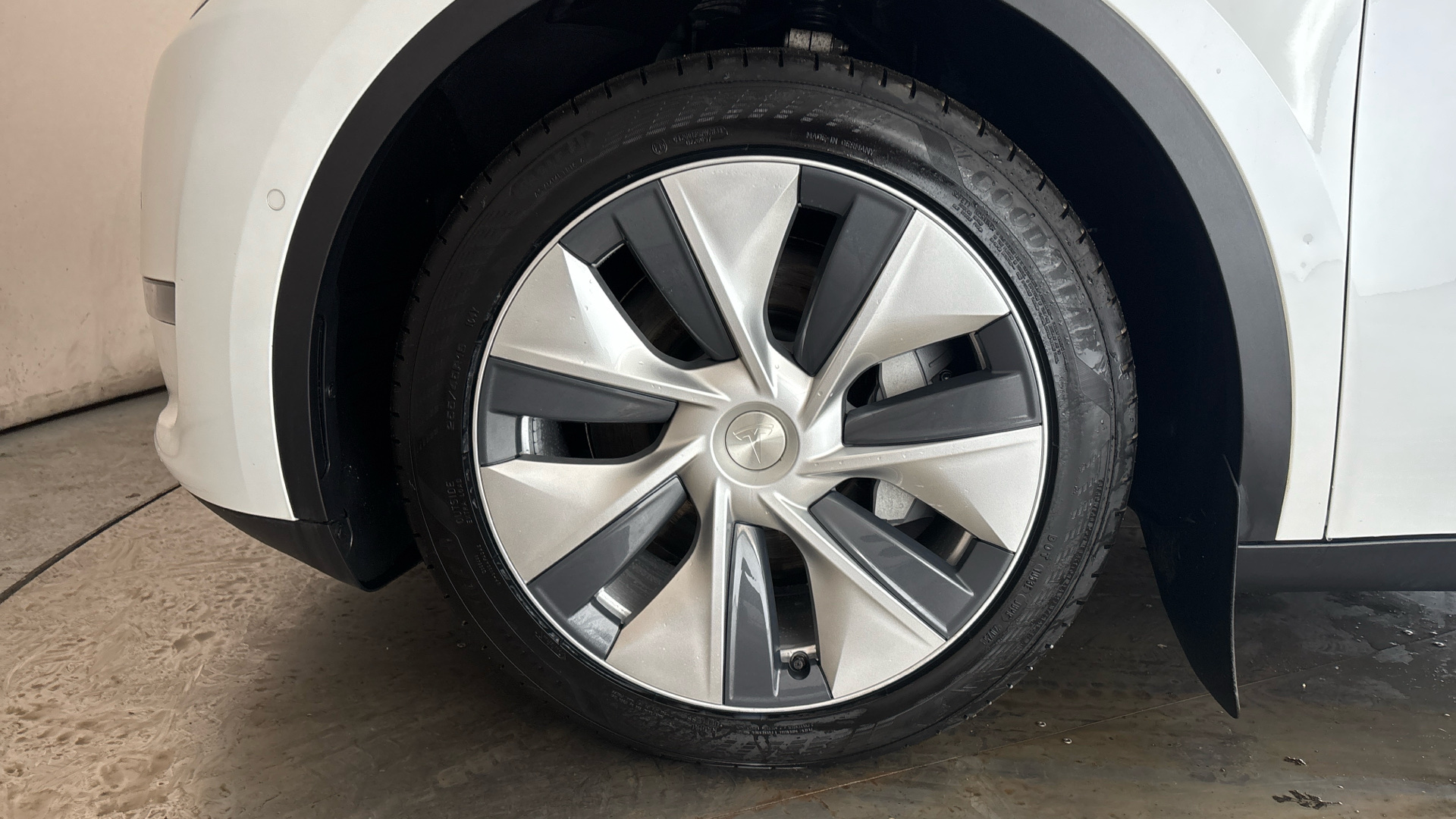 4020641 Long Range AWD 5dr Auto