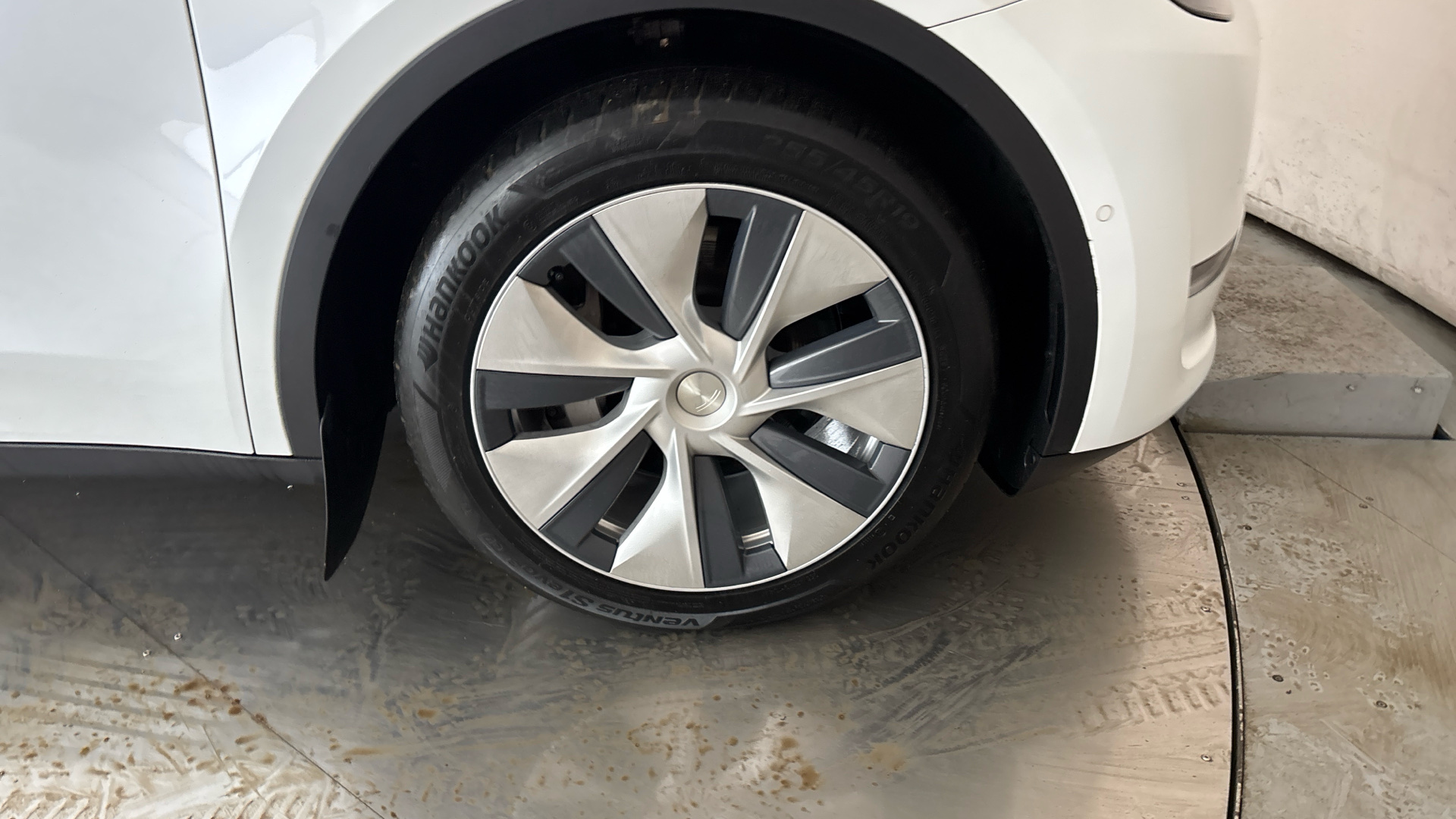 4060153 Long Range AWD 5dr Auto