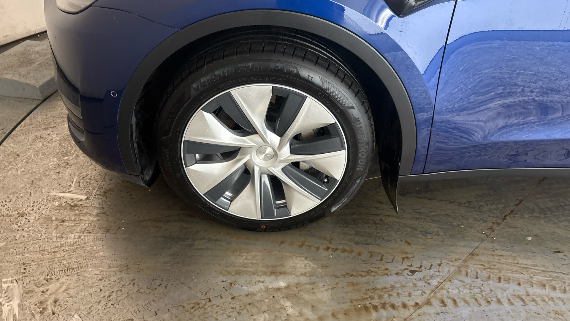 4020681 Long Range AWD 5dr Auto