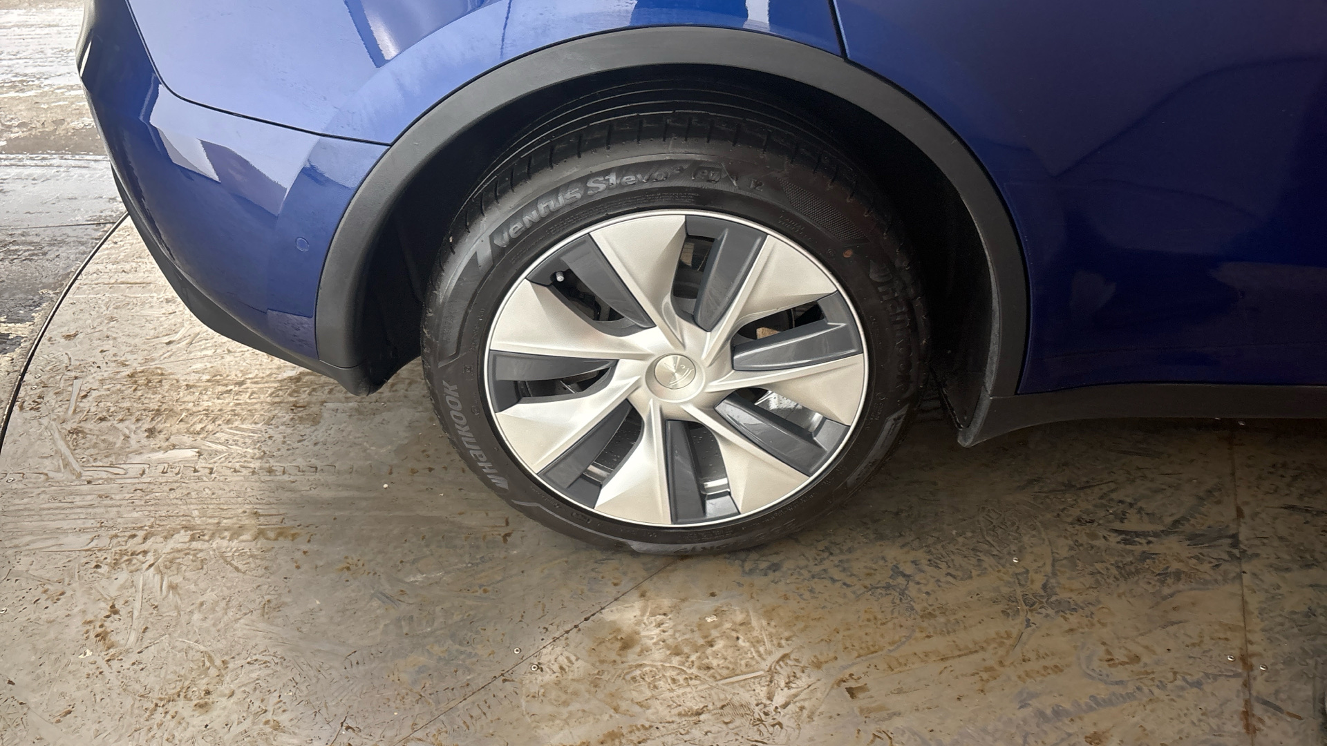 4020681 Long Range AWD 5dr Auto