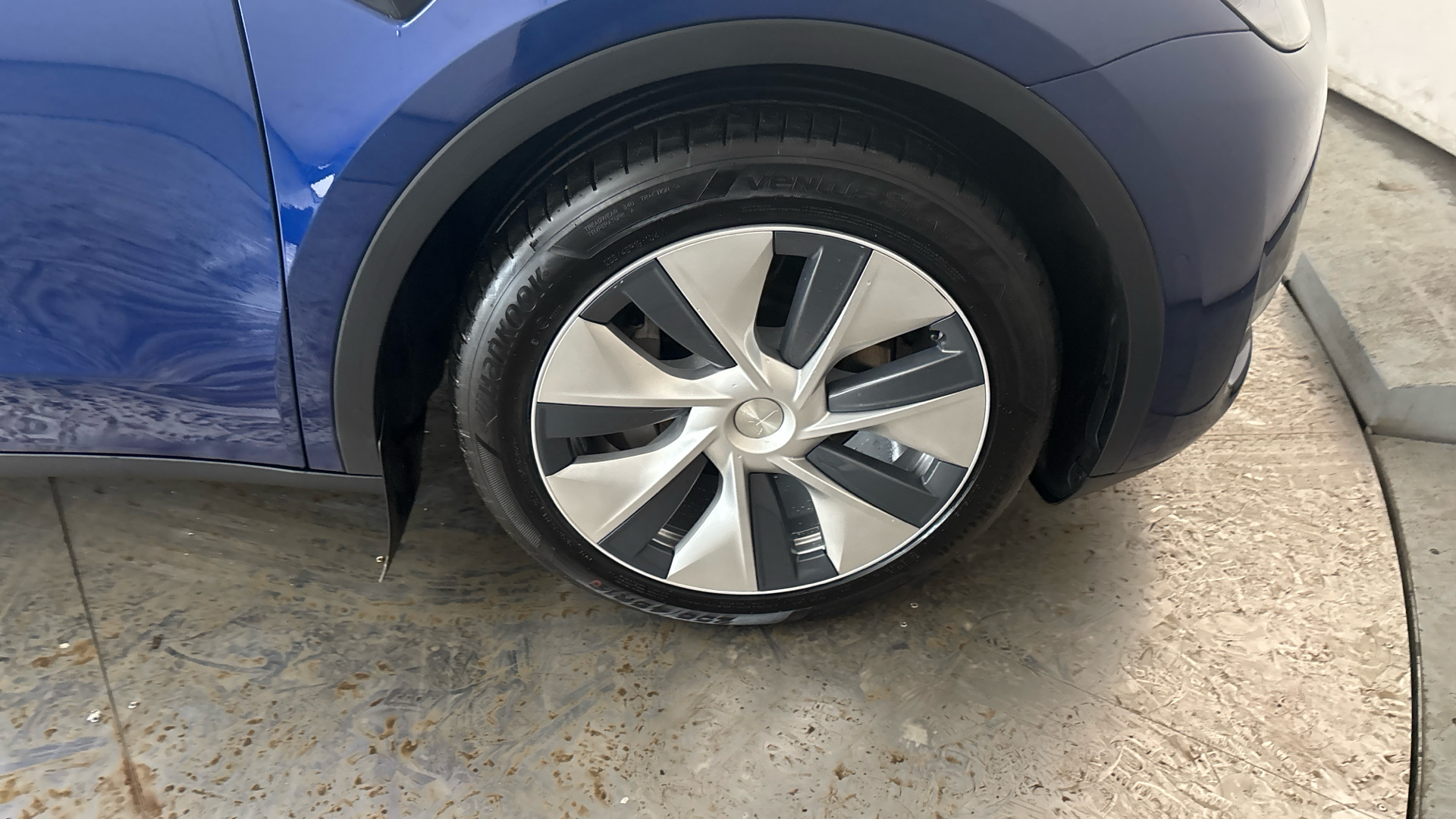 4020681 Long Range AWD 5dr Auto