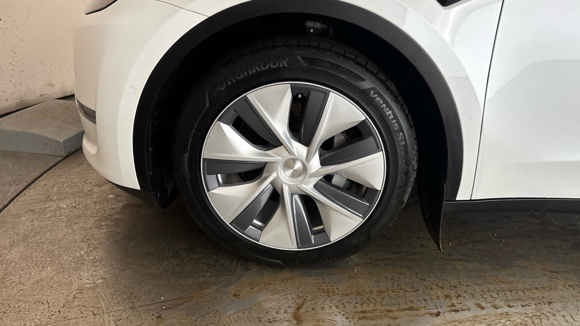 4020917 Long Range AWD 5dr Auto