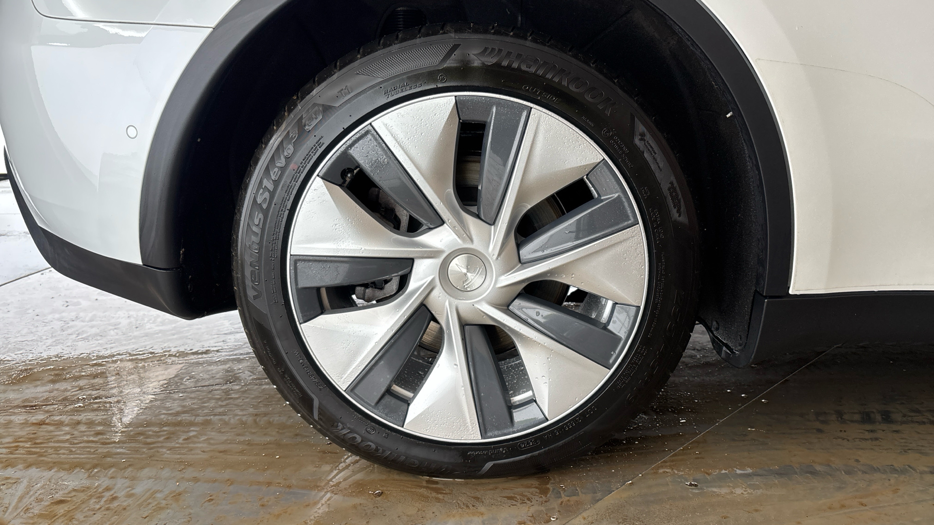 4058720 Long Range AWD 5dr Auto