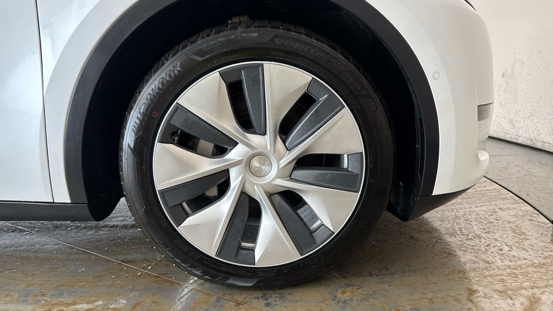 4058720 Long Range AWD 5dr Auto