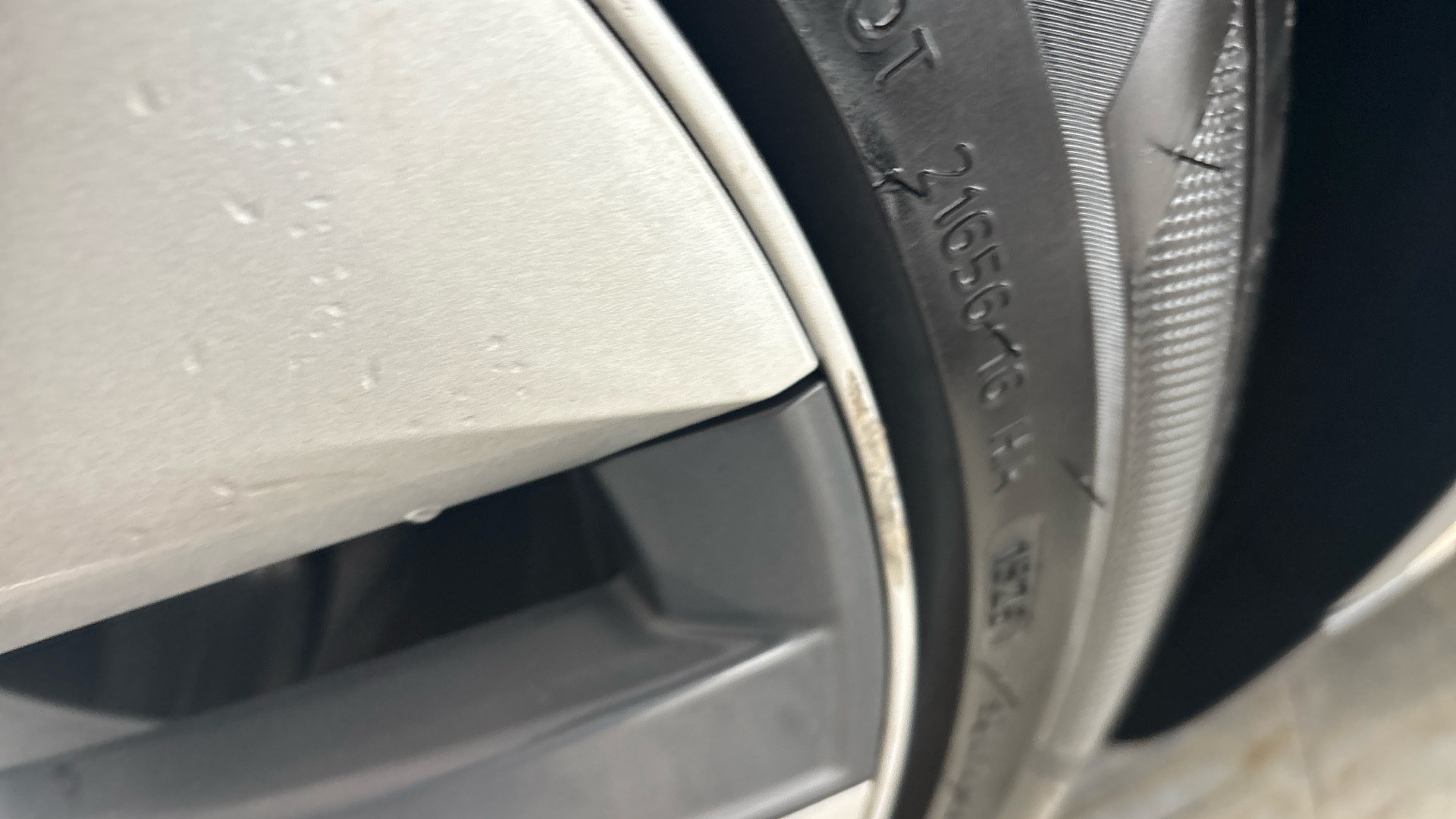 4020700 Long Range AWD 5dr Auto