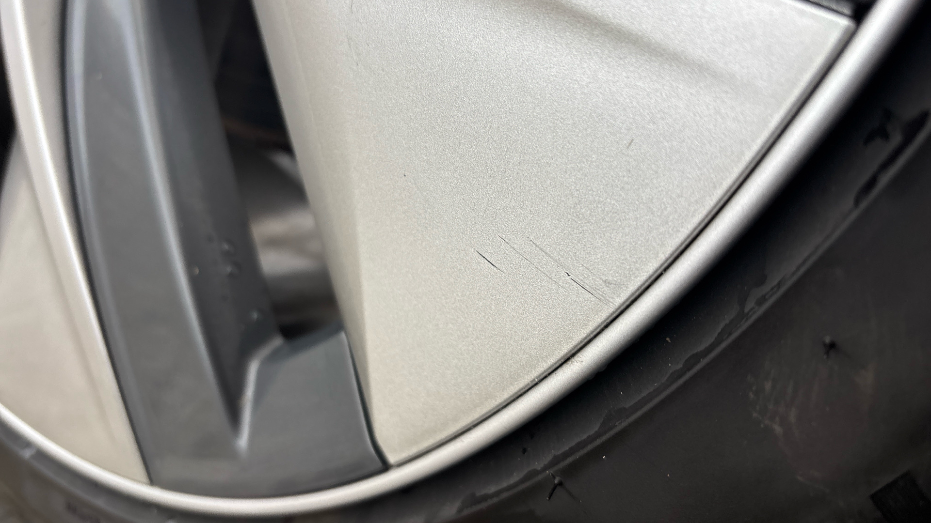 4020642 Long Range AWD 5dr Auto