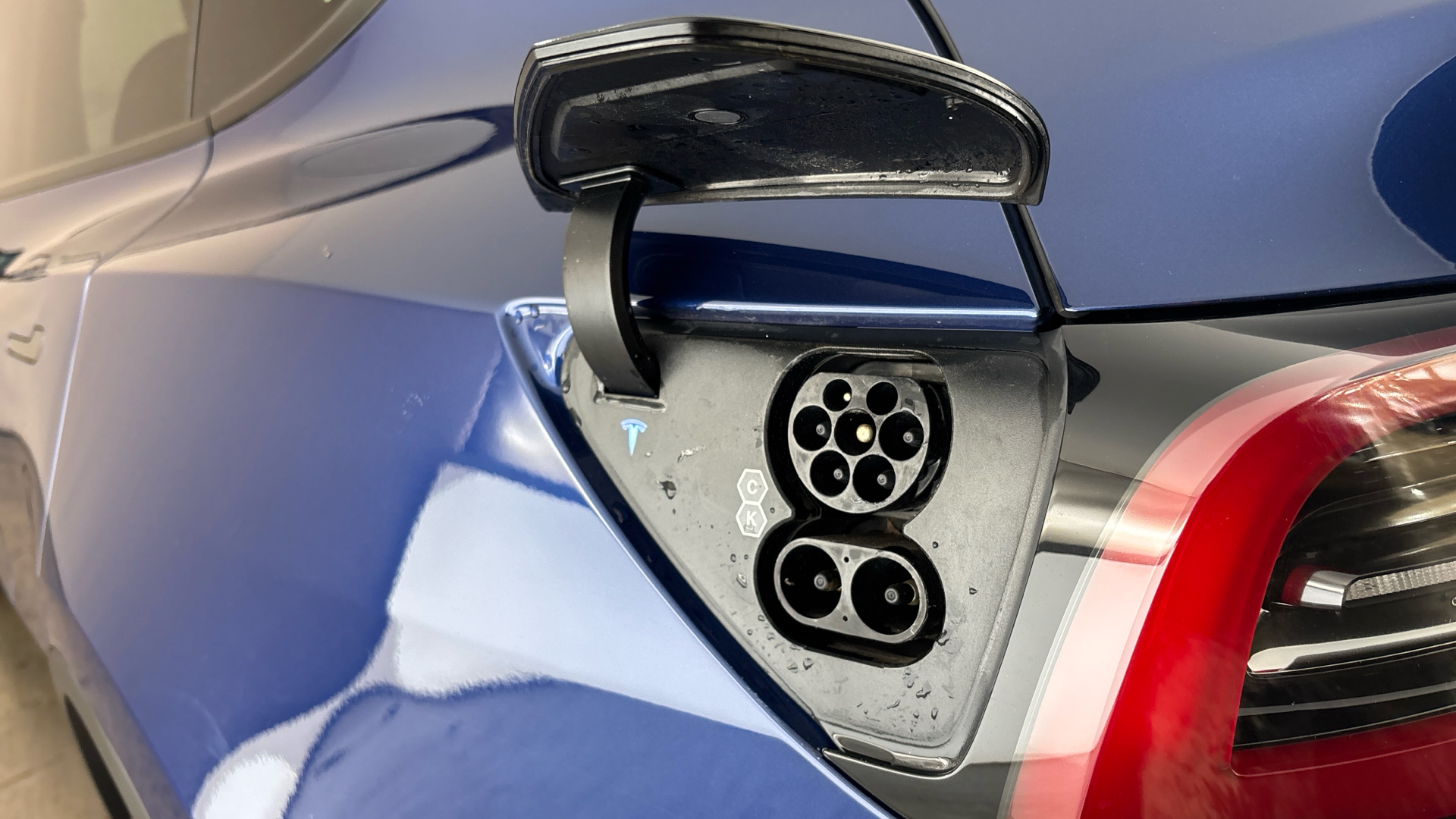 4020642 Long Range AWD 5dr Auto