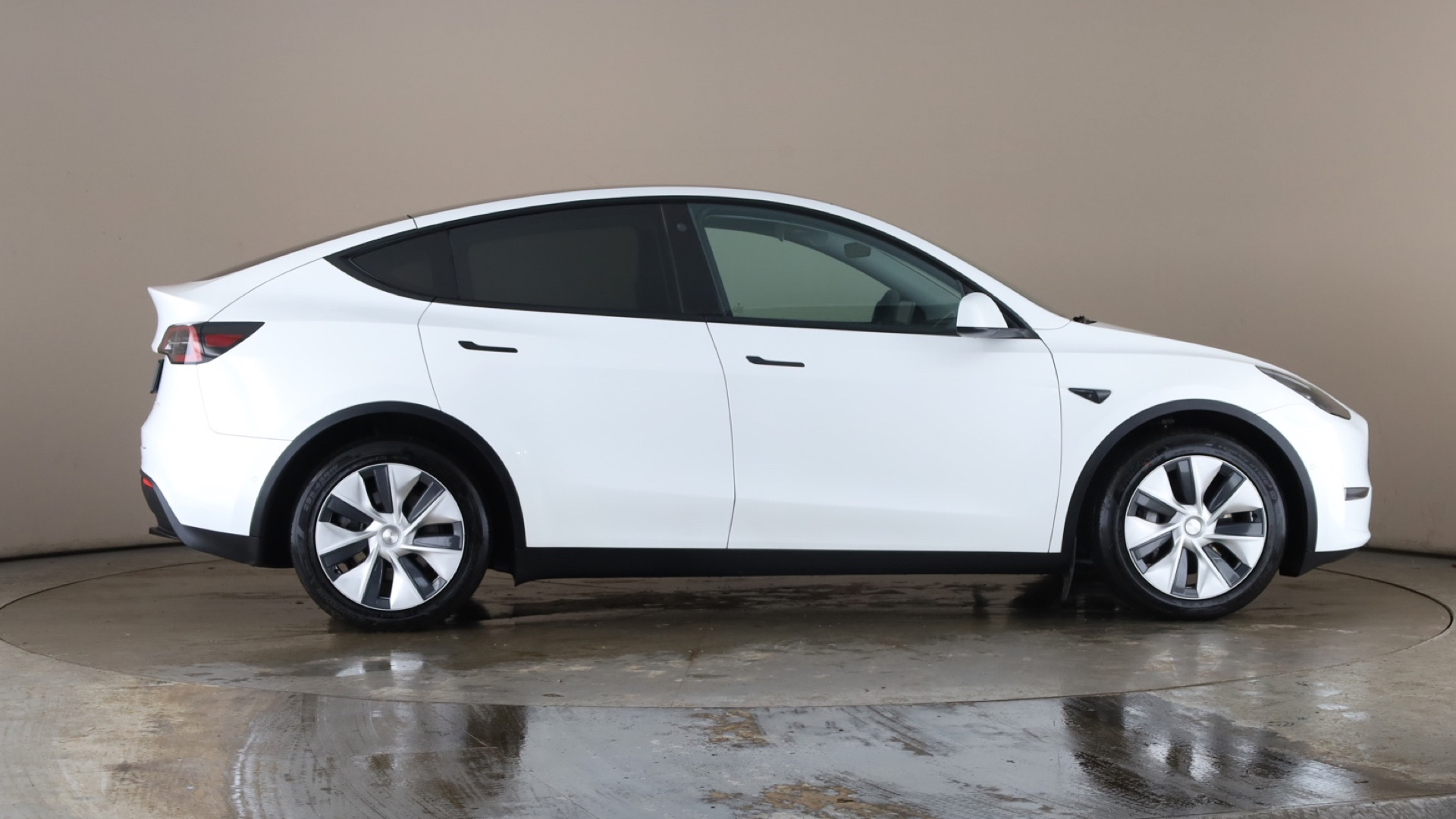 4049539 Long Range AWD 5dr Auto