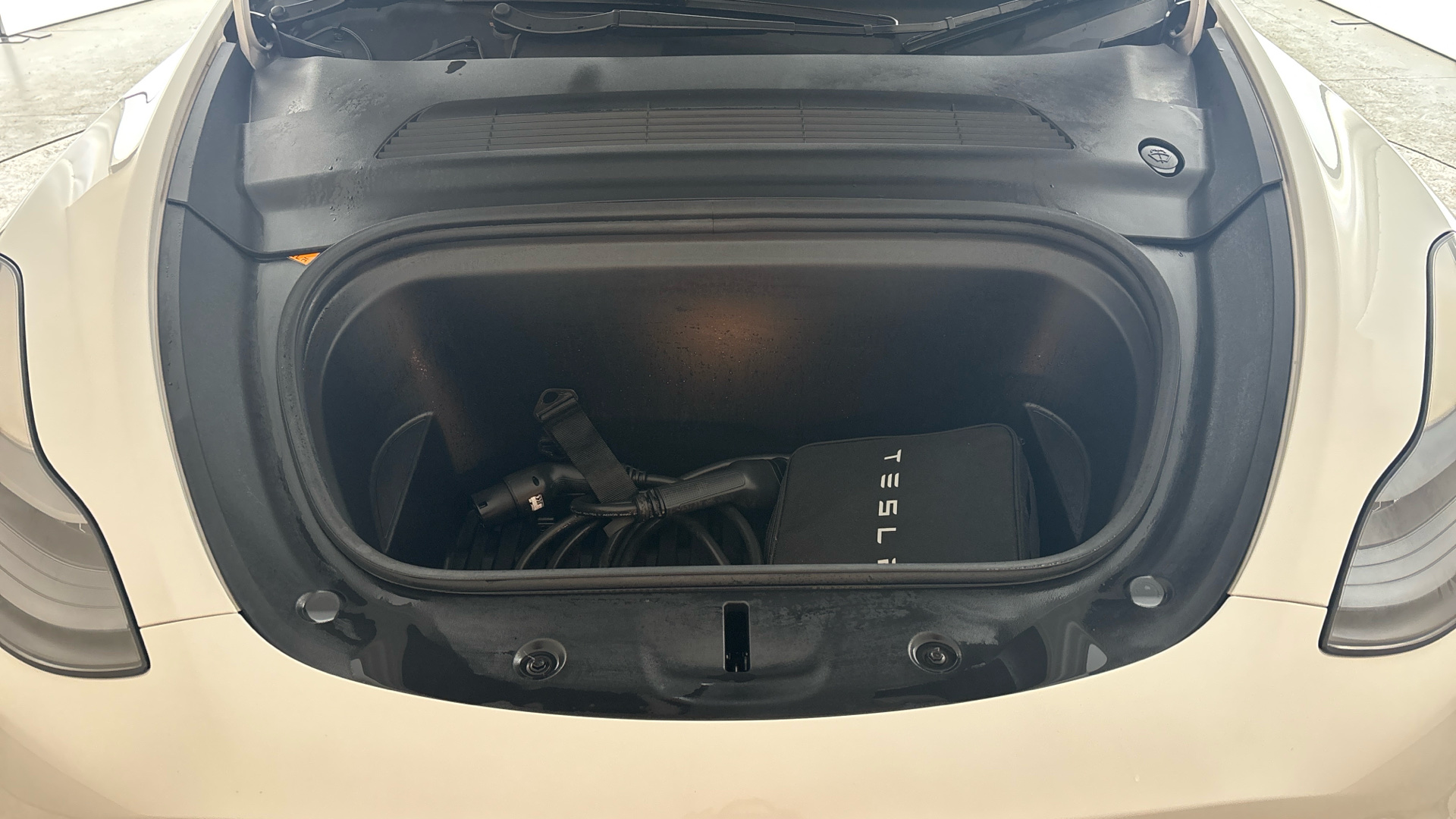 4049539 Long Range AWD 5dr Auto