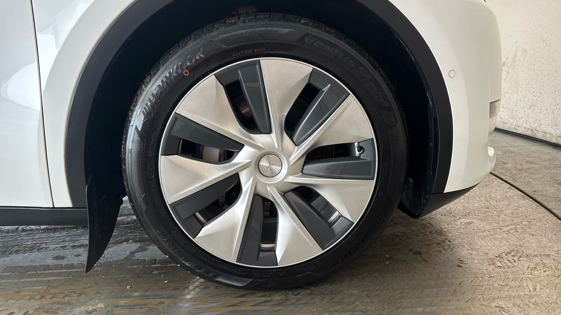 4049539 Long Range AWD 5dr Auto